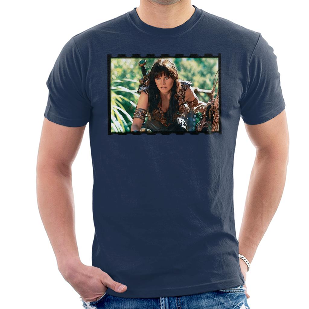 Xena Warrior Princess Spying Men's T-Shirt product image 1